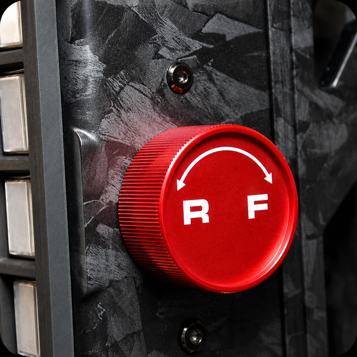 Close-up of the red brake bias knob on the EPLAB BB2.2 CUP forged carbon-look housing